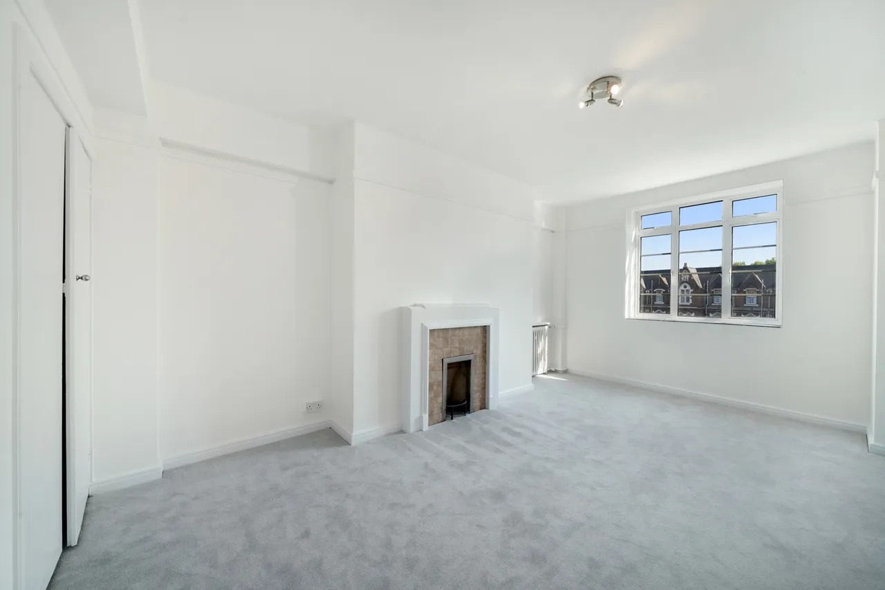 Hammersmith Road, Hammersmith, W6, photo 4