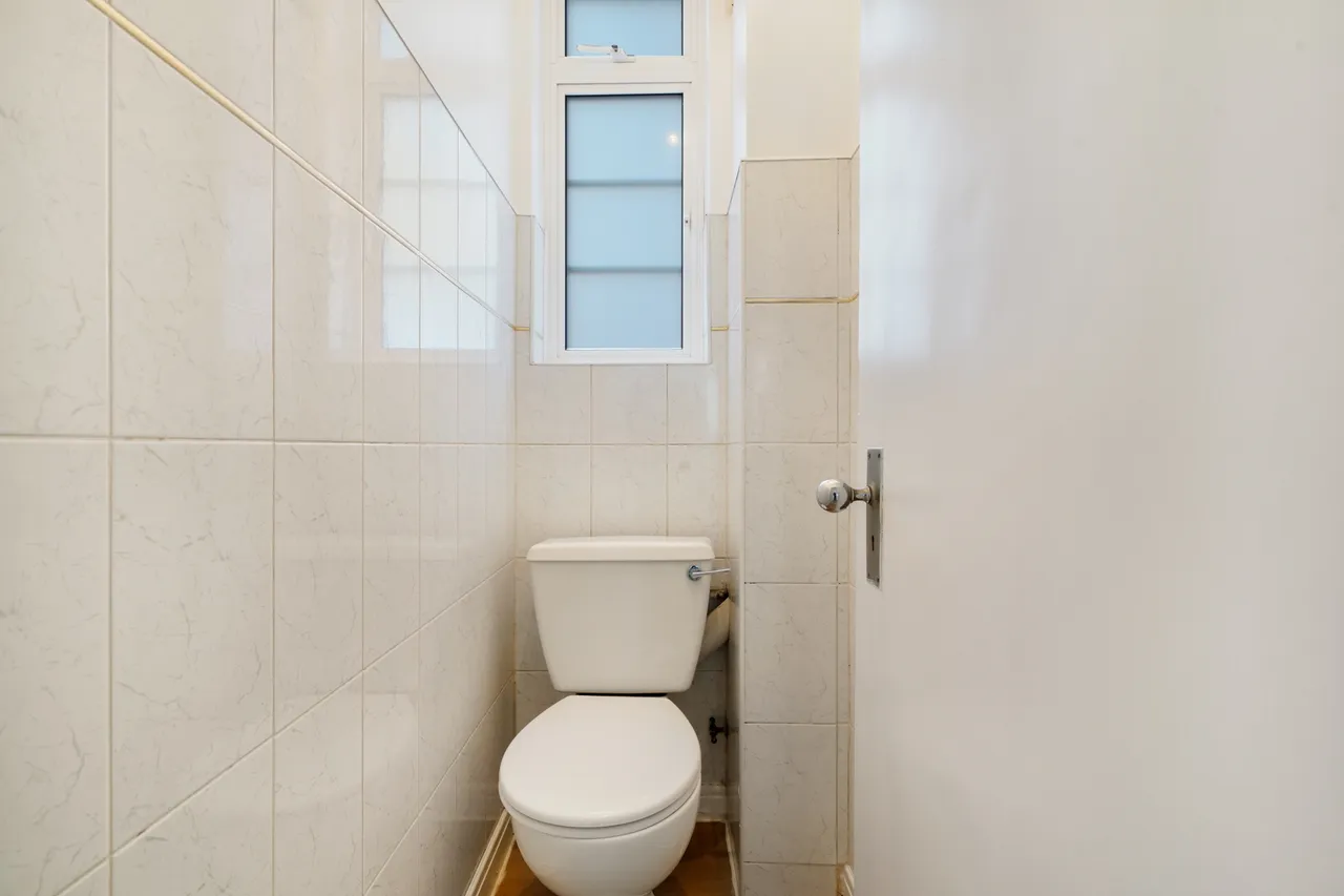 Hammersmith Road, Hammersmith, W6, photo 9