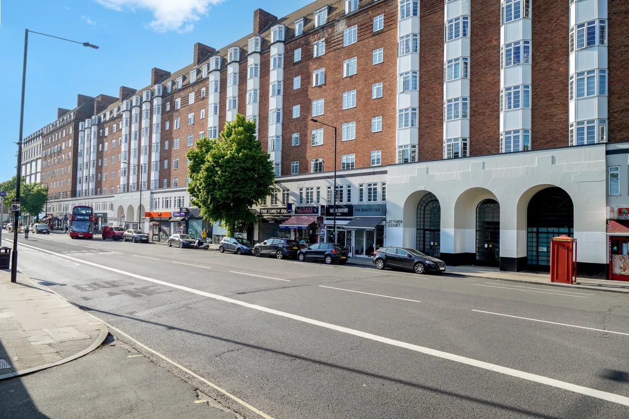 Hammersmith Road, Hammersmith, W6, photo 11