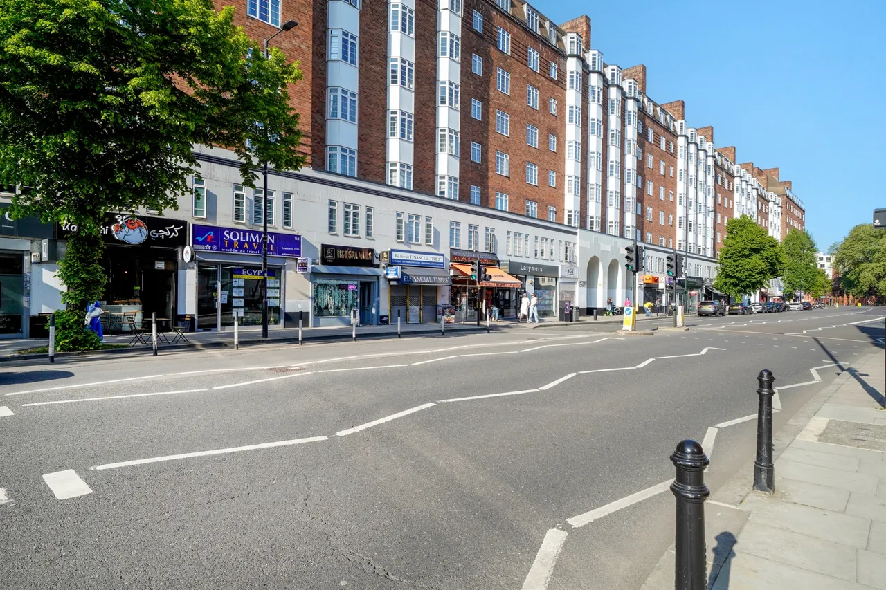 Hammersmith Road, Hammersmith, W6, photo 14