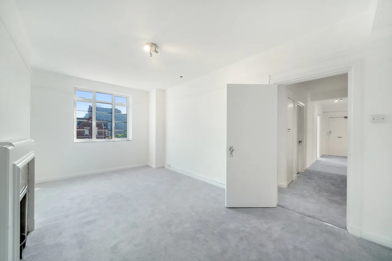 Hammersmith Road, Hammersmith, W6, photo 22
