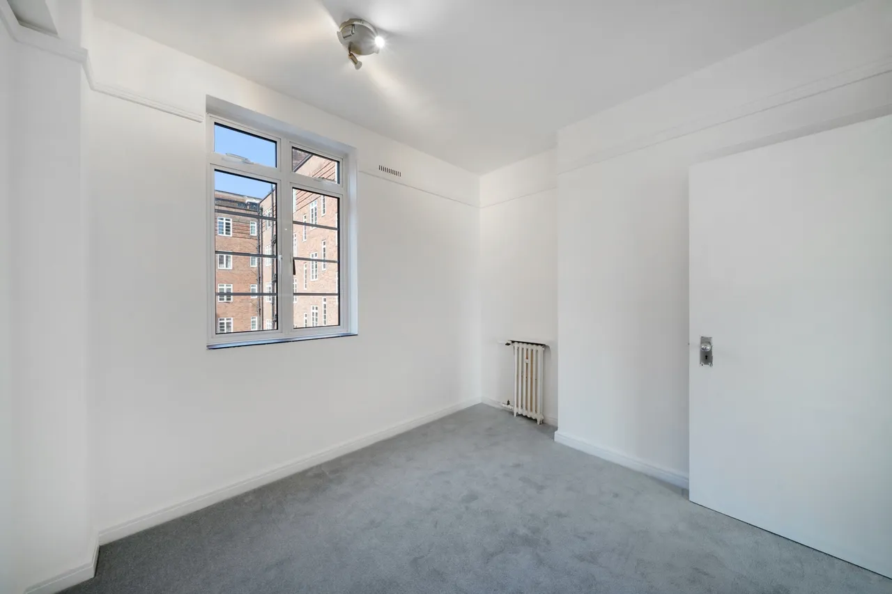Hammersmith Road, Hammersmith, W6, photo 6