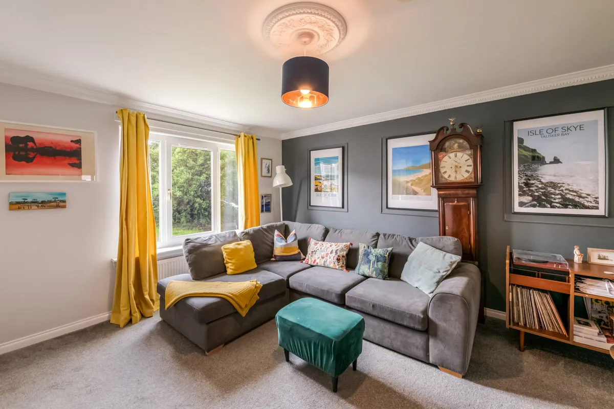 Willison Crescent, Tillicoultry, FK13, photo 2