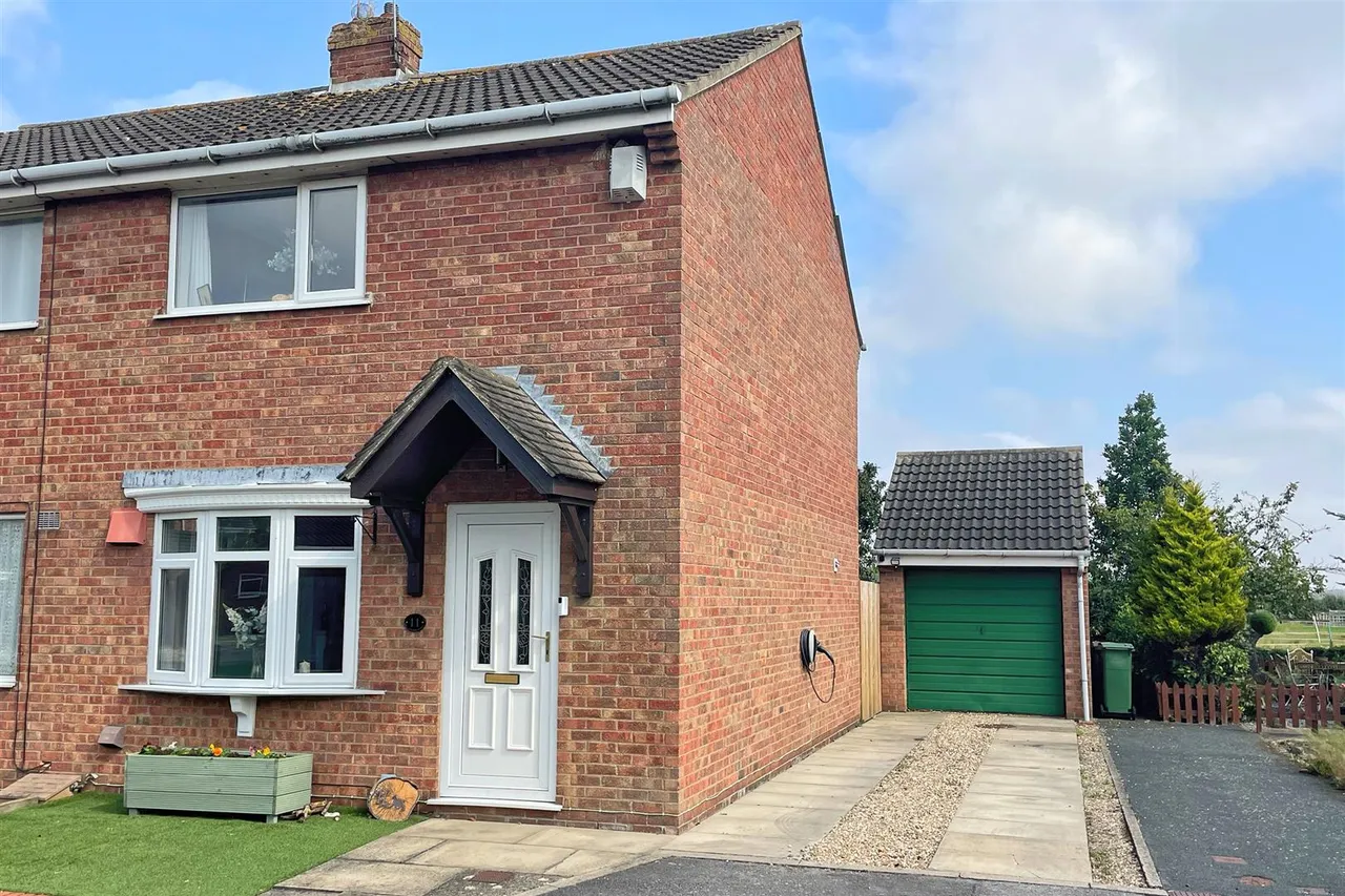 2 bed house for sale — Green Lane, Tickton