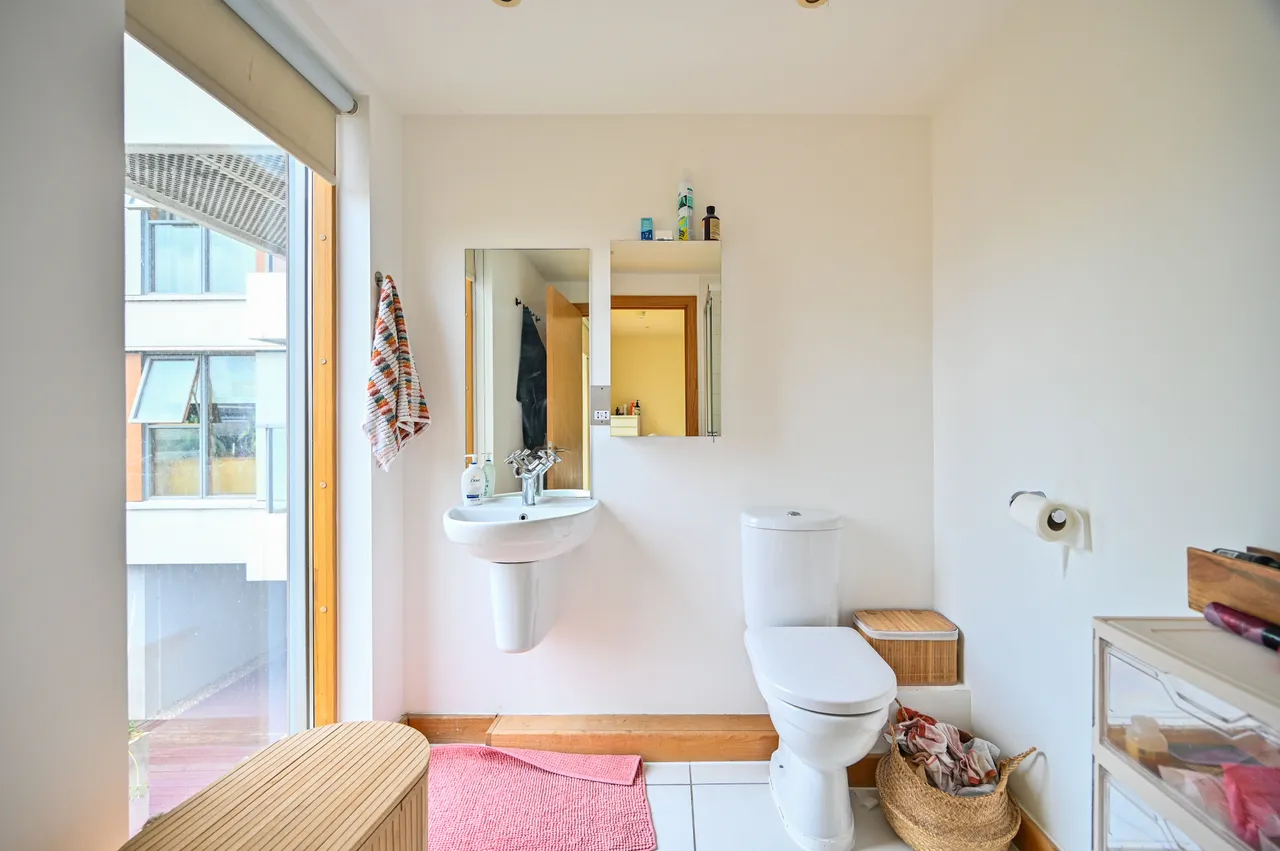 Flat 111, Ink Court, 419 Wick Lane, London, photo 9