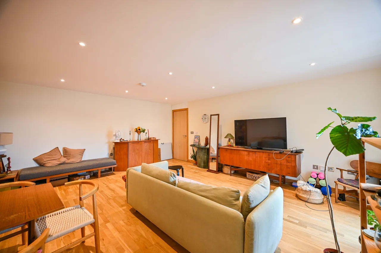 Flat 111, Ink Court, 419 Wick Lane, London, photo 12