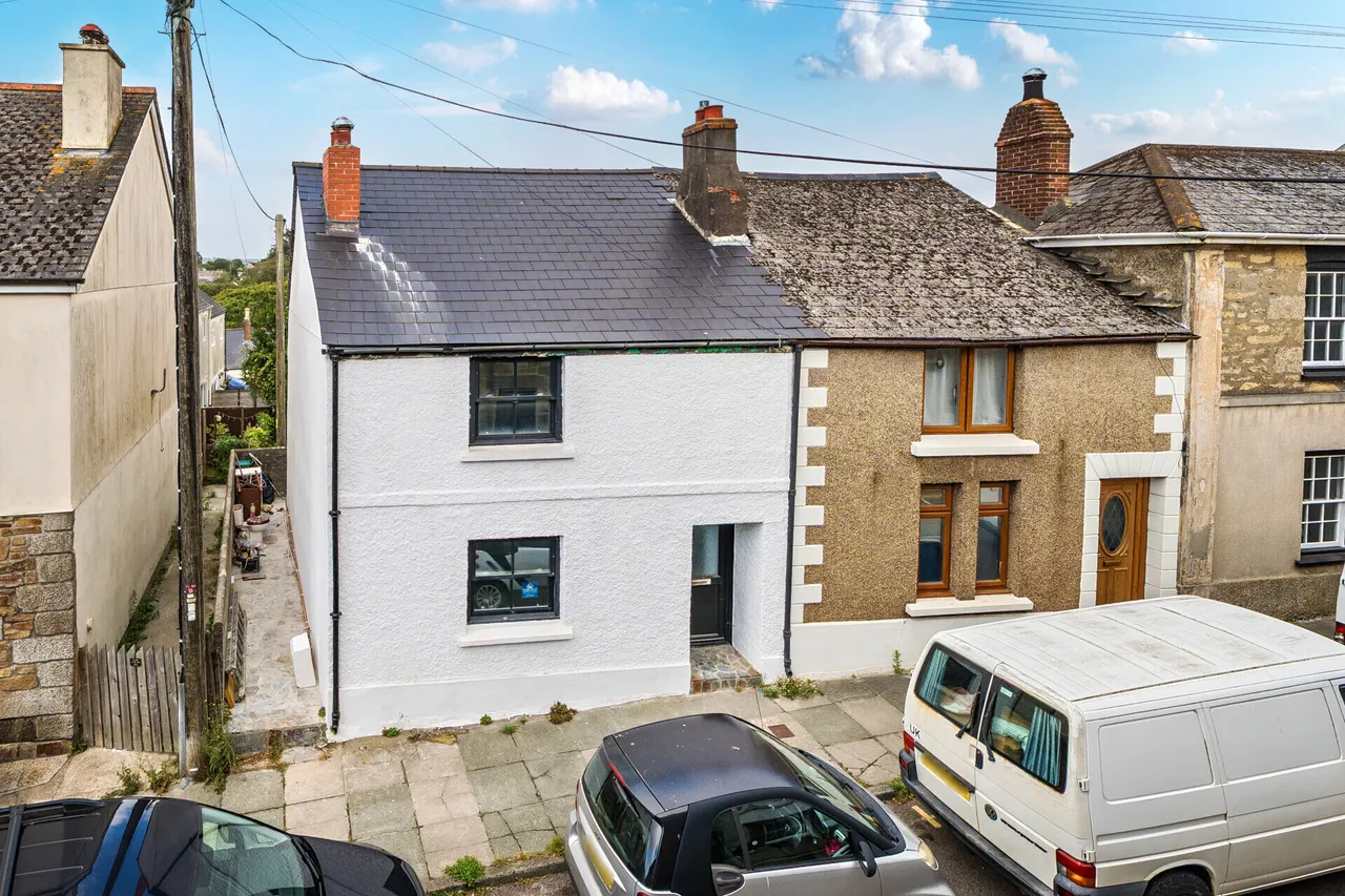 2 bed property for sale, Wendron Street, Helston, TR13