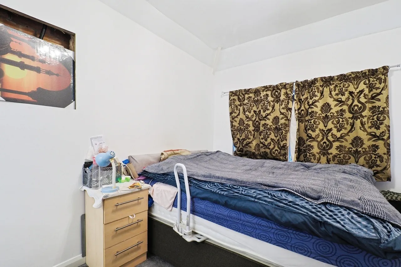 Winchester Avenue, Beeston, Nottingham, Nottinghamshire, NG9, photo 21