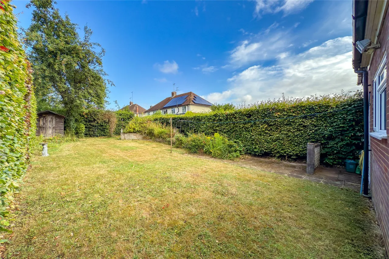 Ridgewood Drive, Harpenden, Hertfordshire, AL5 3LE, photo 12