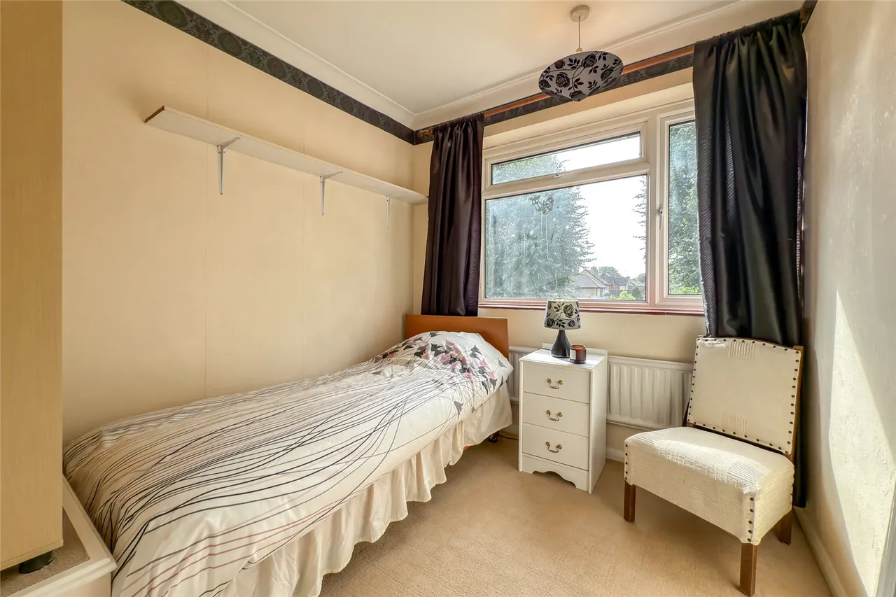 Ridgewood Drive, Harpenden, Hertfordshire, AL5 3LE, photo 8