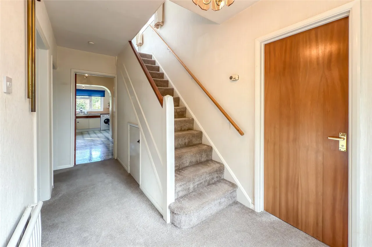 Ridgewood Drive, Harpenden, Hertfordshire, AL5 3LE, photo 7