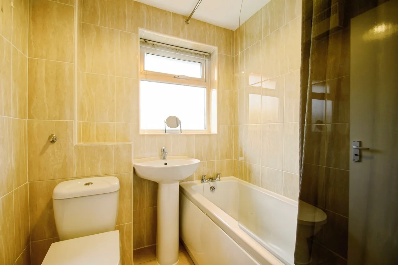 St. Pauls Court, Worsley, Manchester, Greater Manchester, M28, photo 9