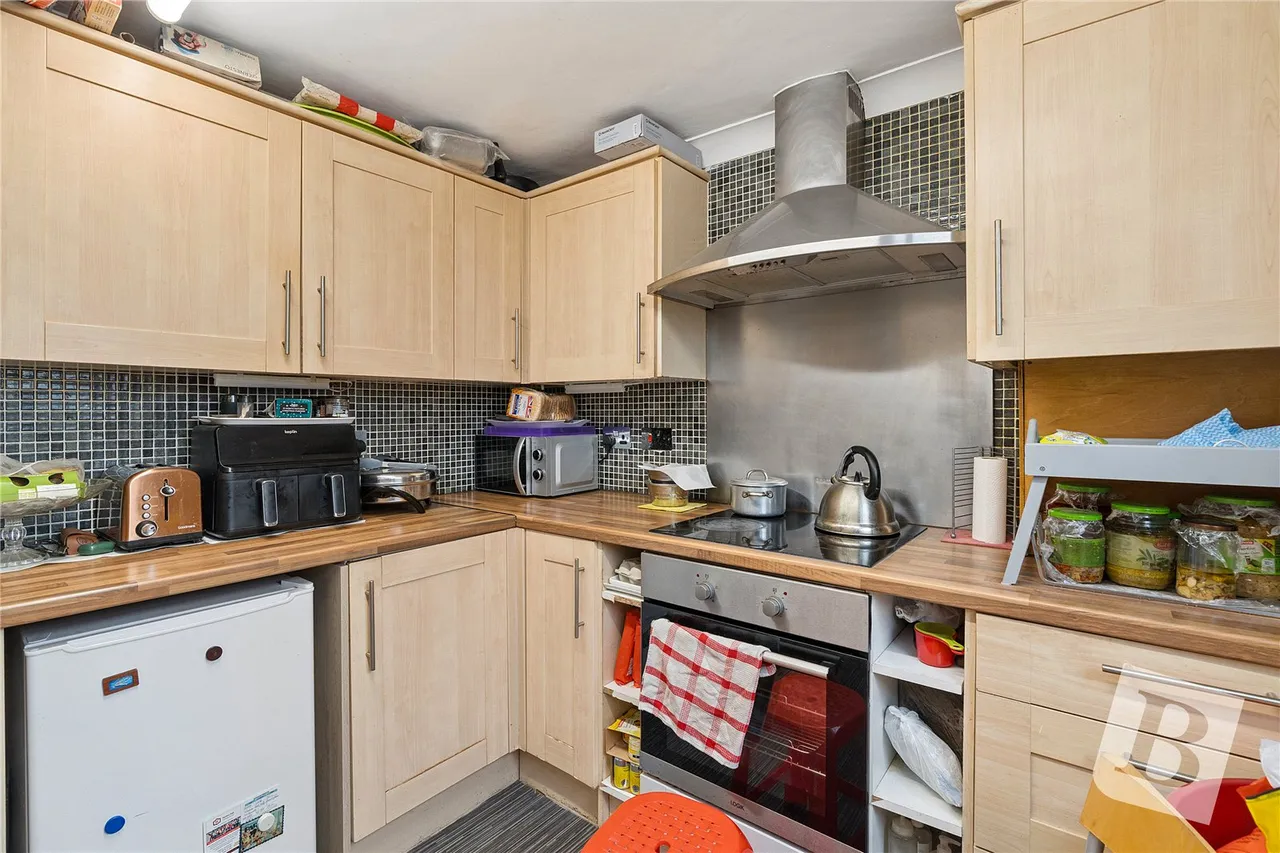 Bentry Road, Dagenham, RM8, photo 6