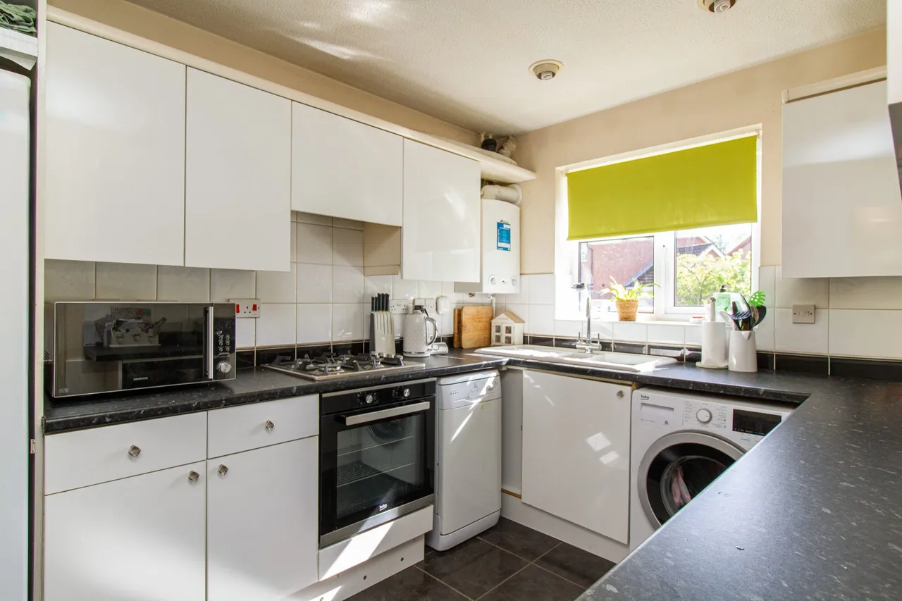 Juniper Road, Farnborough, GU14 9XU, photo 6