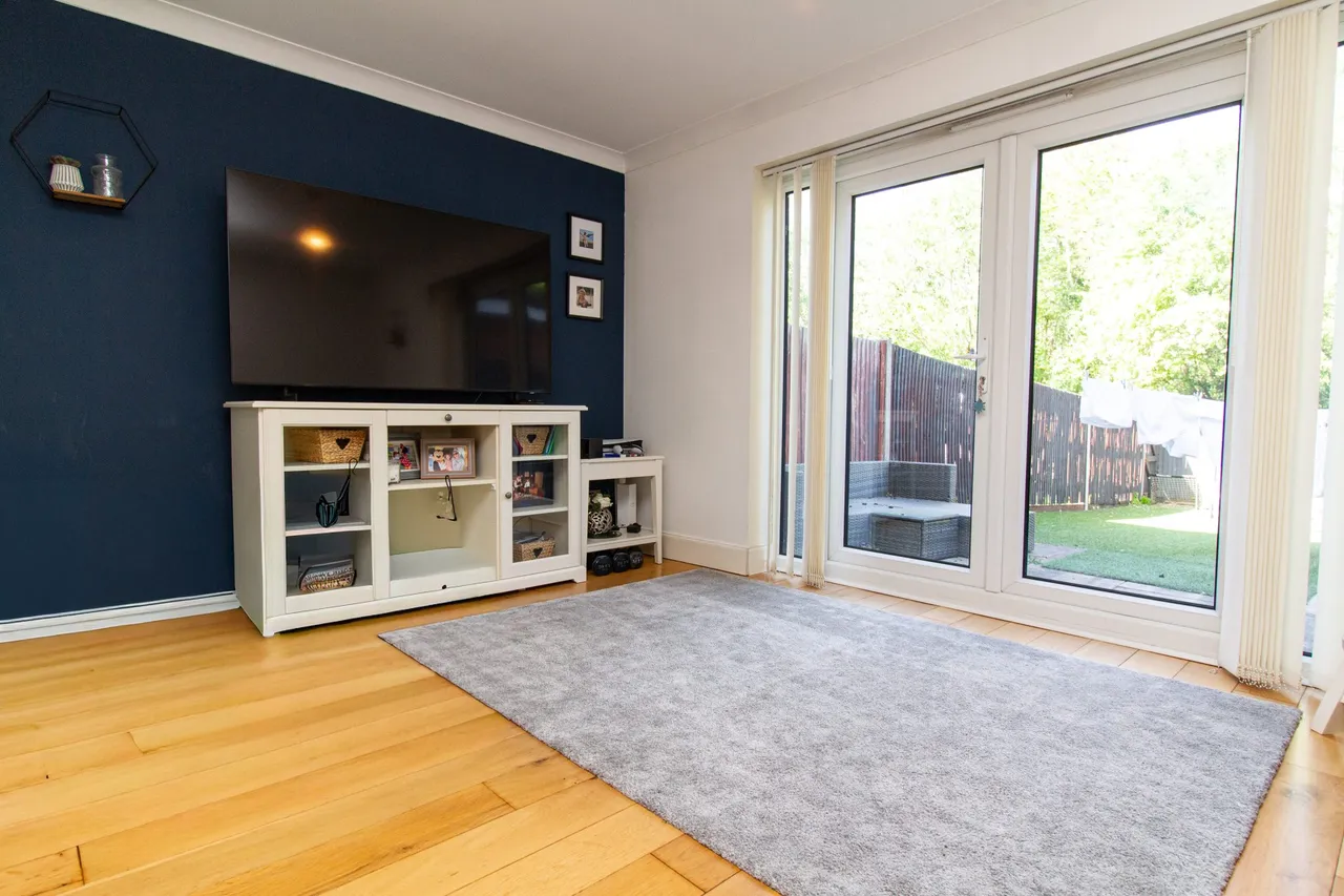 Juniper Road, Farnborough, GU14 9XU, photo 3