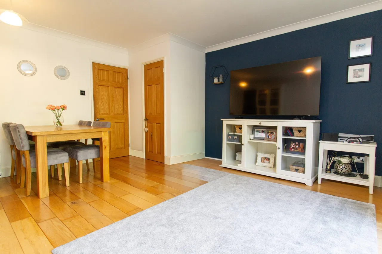 Juniper Road, Farnborough, GU14 9XU, photo 4
