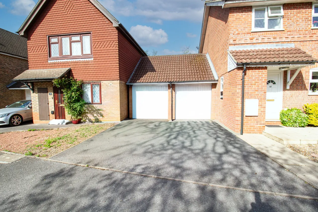 Juniper Road, Farnborough, GU14 9XU, photo 13