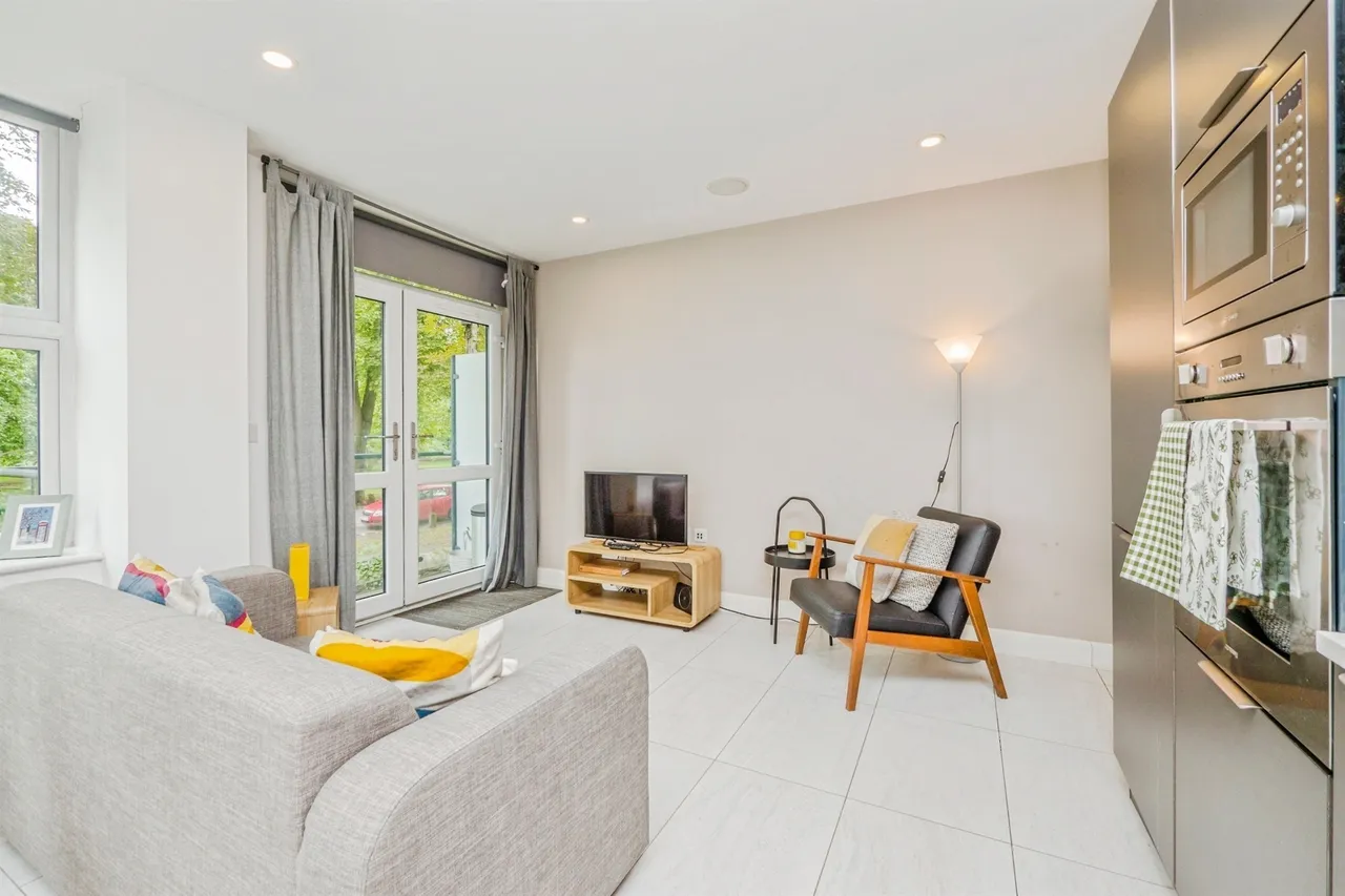 Cathedral Road, Cardiff, CF11, photo 9