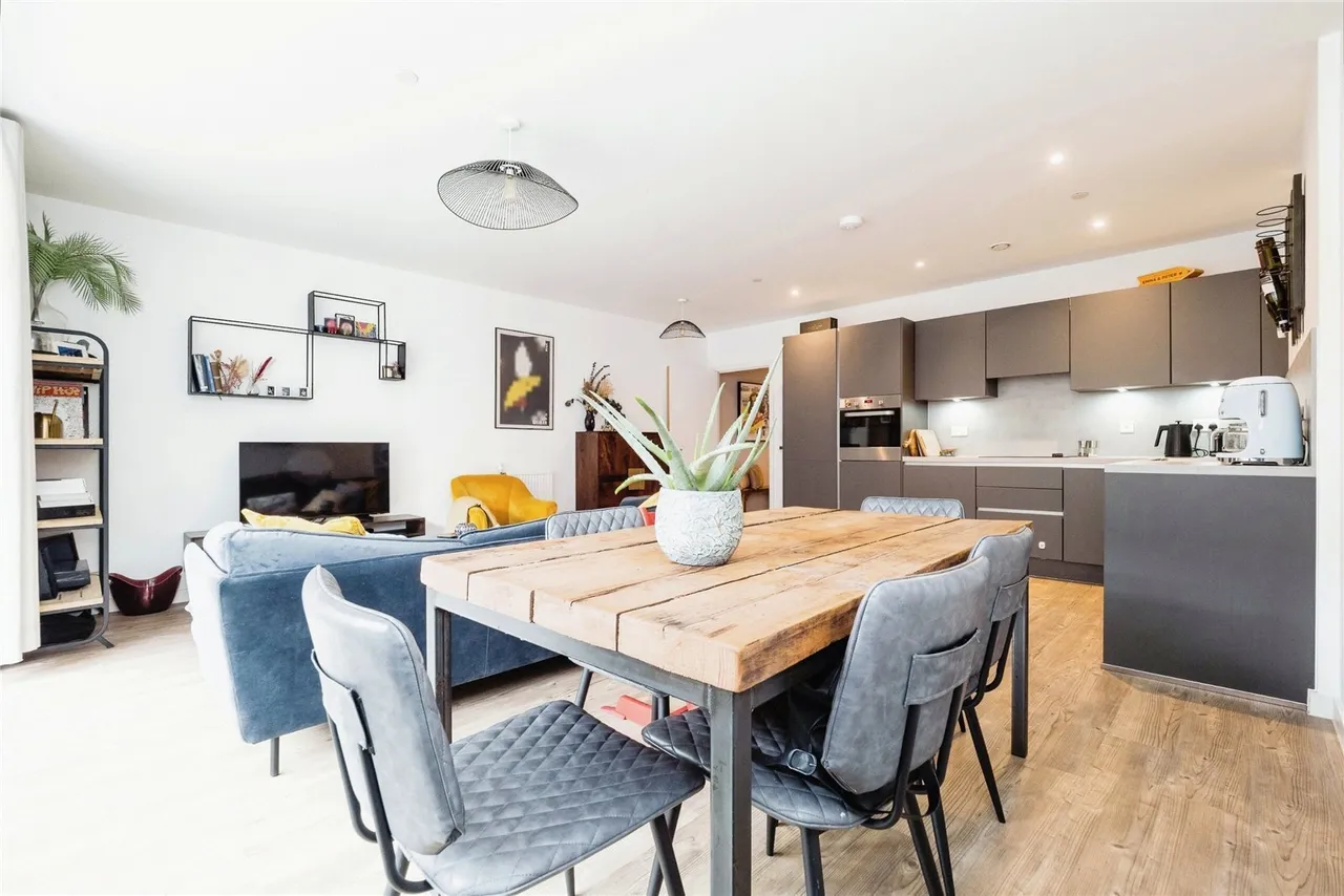 3 bed flat for sale — Ironworks Way, Upton Park, London, E13