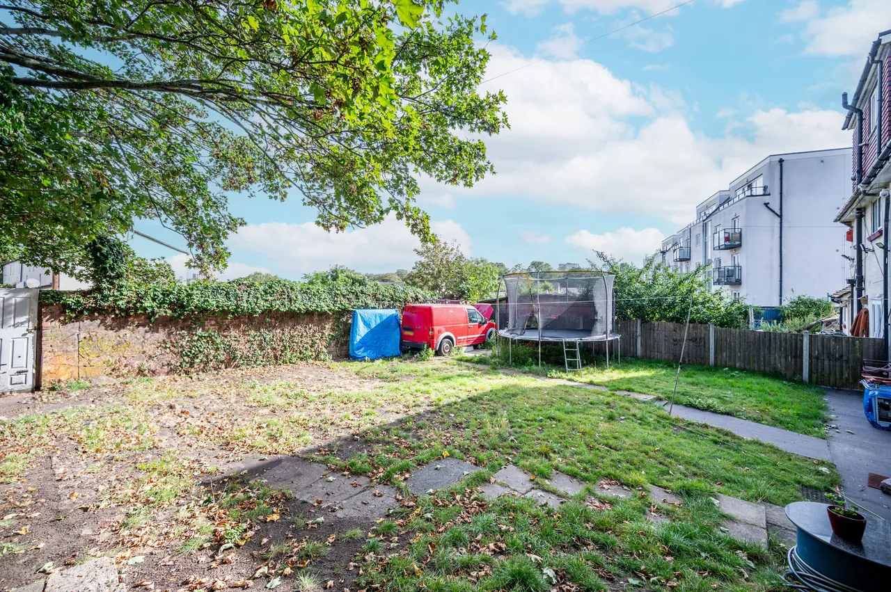 3 bed house for sale — 57 Nightingale Place, London
