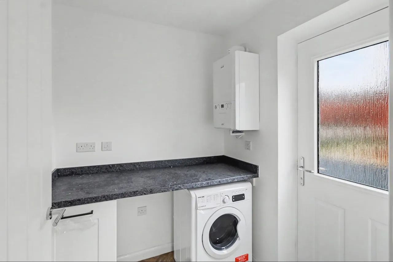 Bradway Lane, Burton-on-Trent, DE15, photo 6