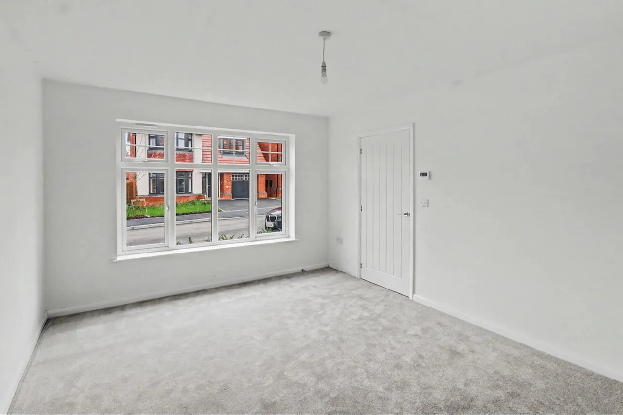 Bradway Lane, Burton-on-Trent, DE15, photo 4