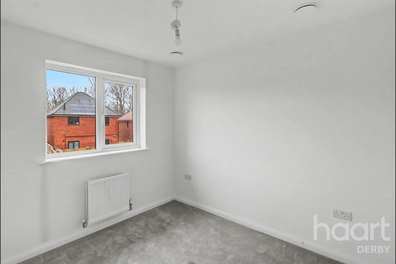 Bradway Lane, Burton-on-Trent, DE15, photo 9
