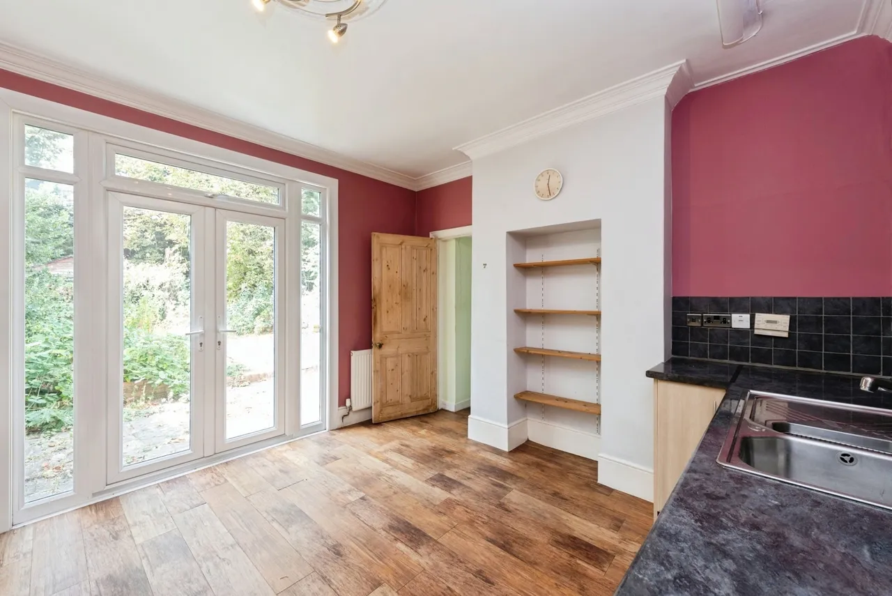 Lynwood Drive, Worcester Park, KT4, photo 9