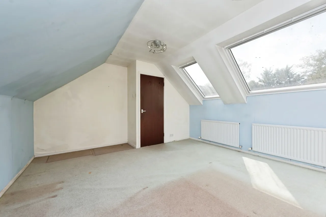 Lynwood Drive, Worcester Park, KT4, photo 13