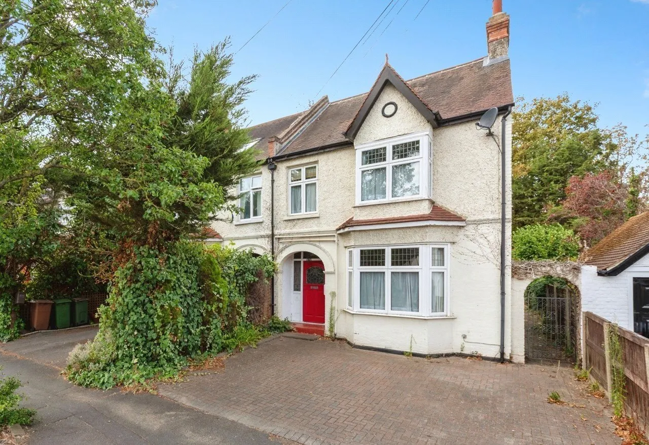 4 bed house for sale, Lynwood Drive, Worcester Park, KT4