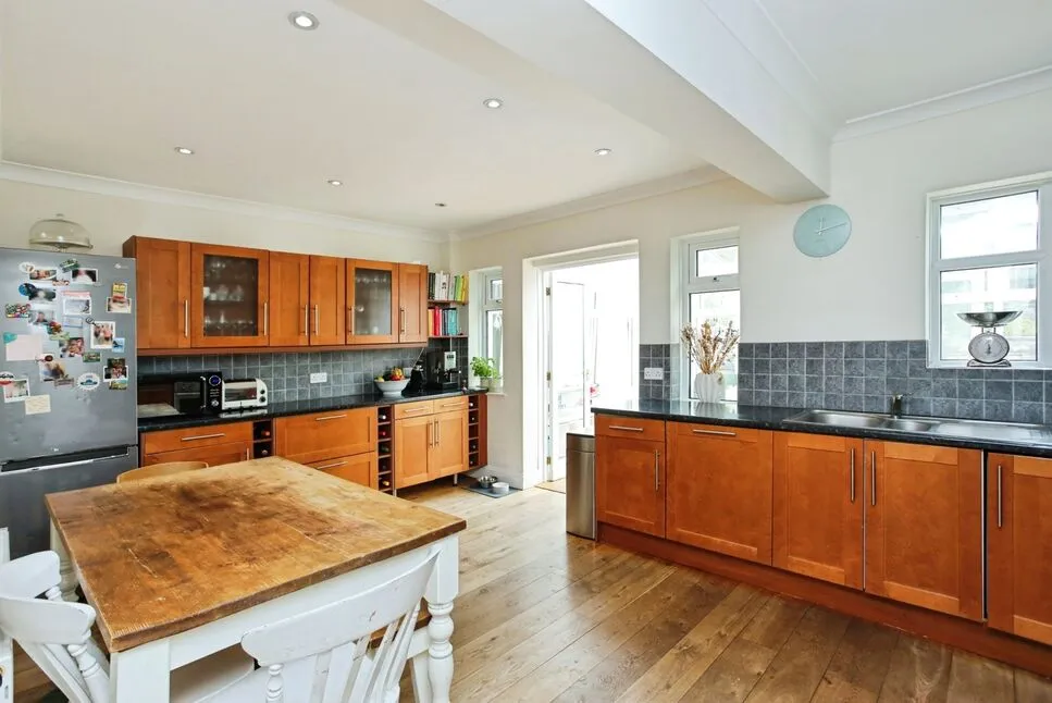 Farmcombe Road, Tunbridge Wells, Kent, TN2, photo 3