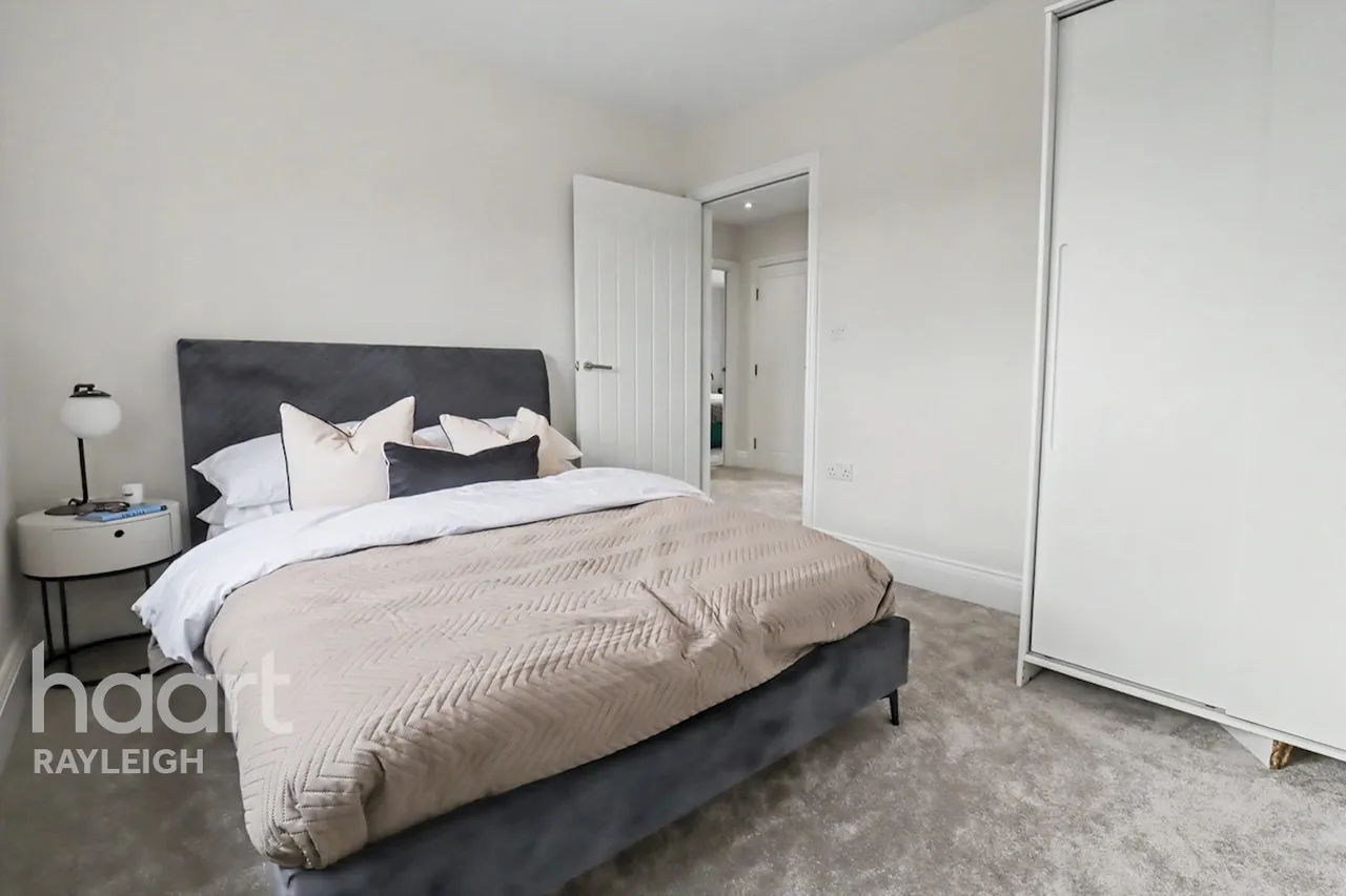 London Road, Rayleigh, SS6, photo 17