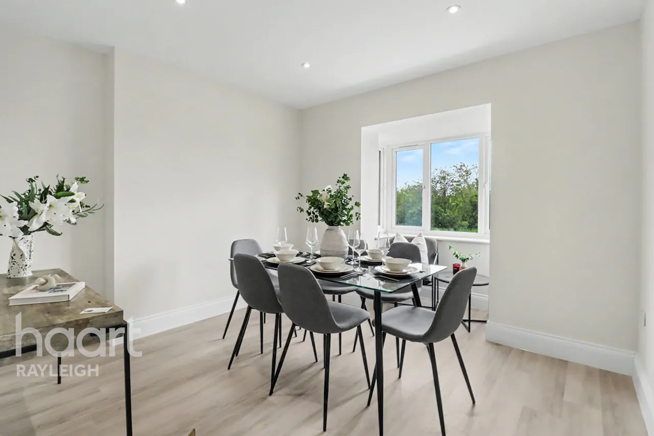 London Road, Rayleigh, SS6, photo 4