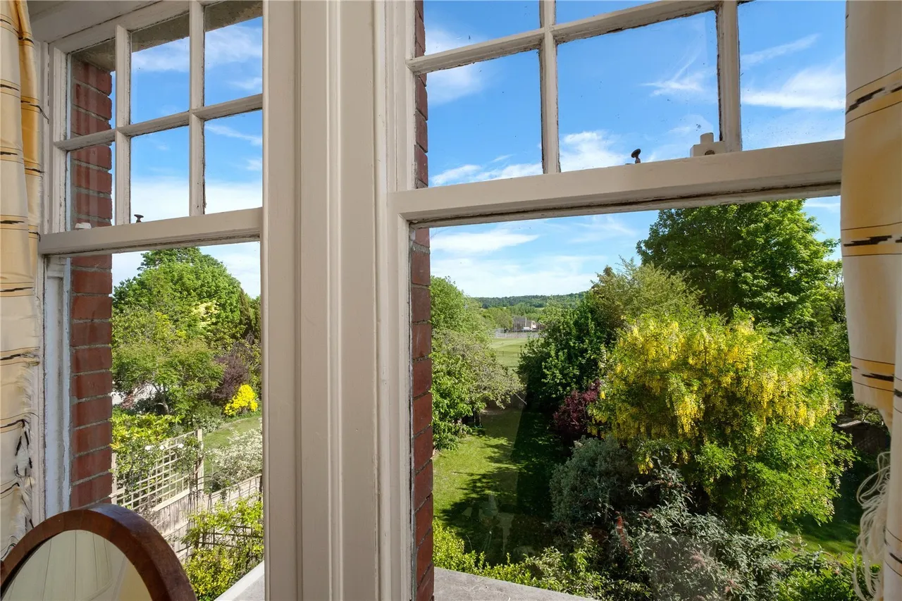 The Avenue, Sherborne, DT9, photo 11