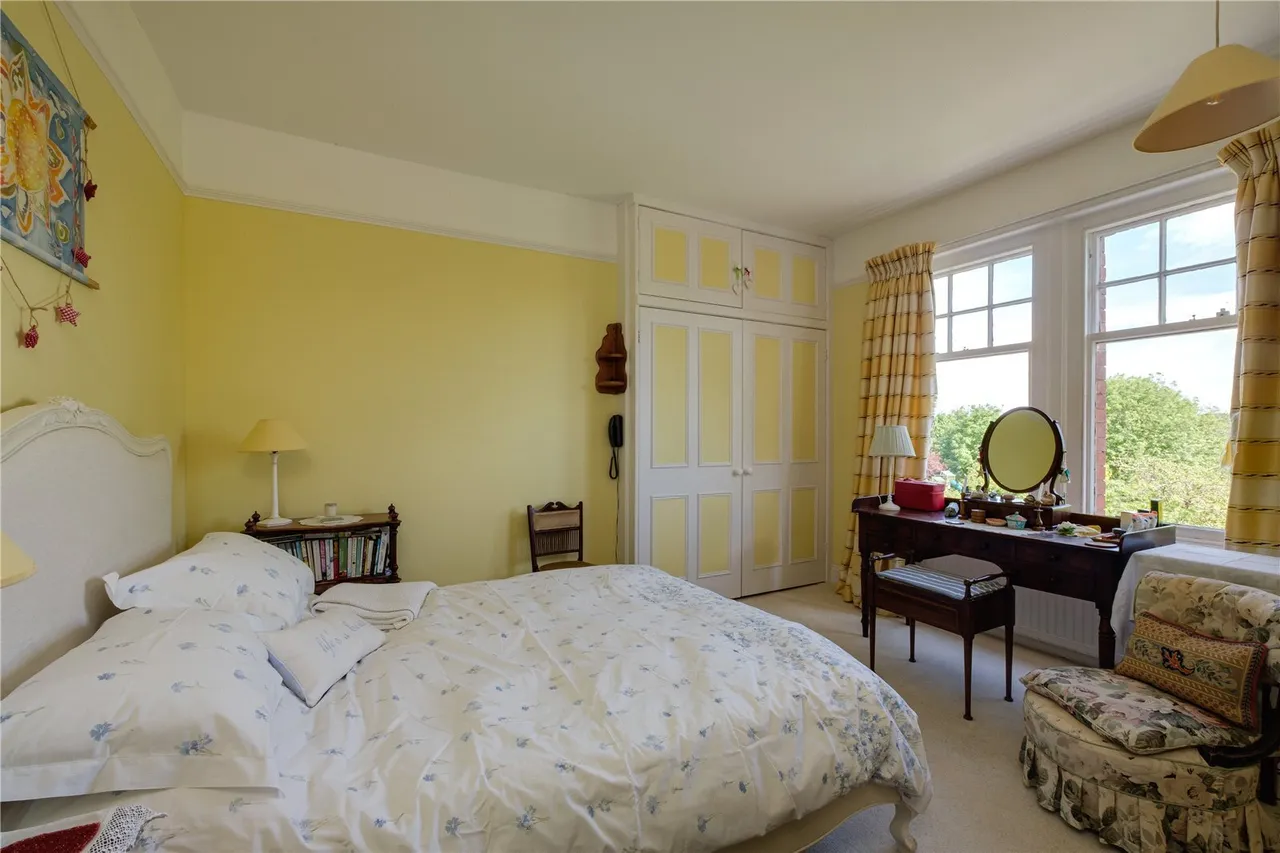 The Avenue, Sherborne, DT9, photo 9