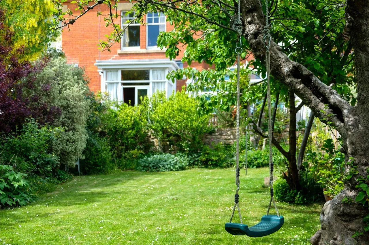 The Avenue, Sherborne, DT9, photo 13