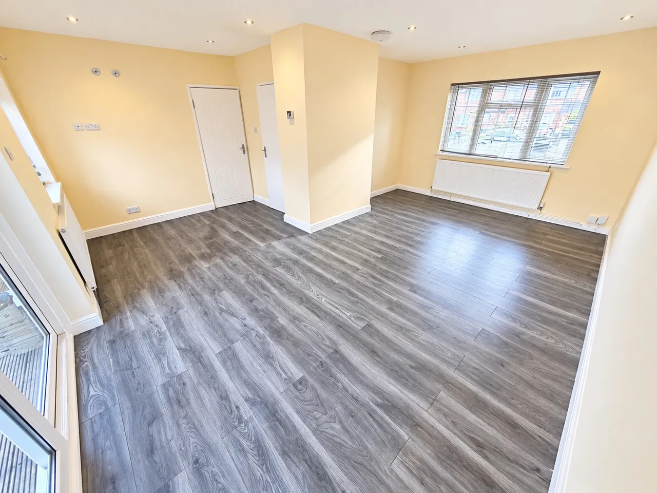 Kempton Avenue, Northolt, UB5, photo 3