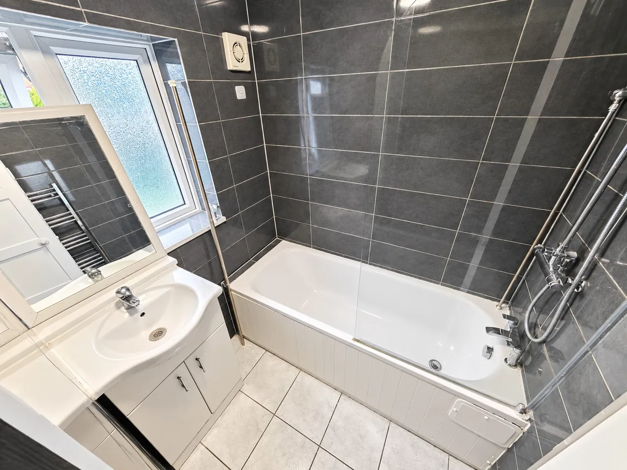 Kempton Avenue, Northolt, UB5, photo 8