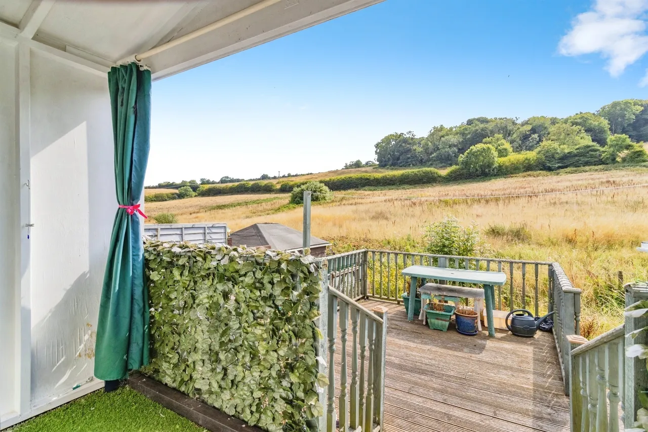 1 bed park home for sale, Totnes Road, Paignton, TQ4