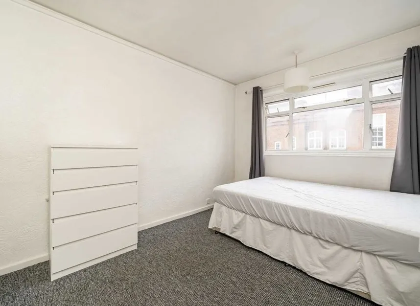 Churchill Gardens, Pimlico, SW1V, photo 3