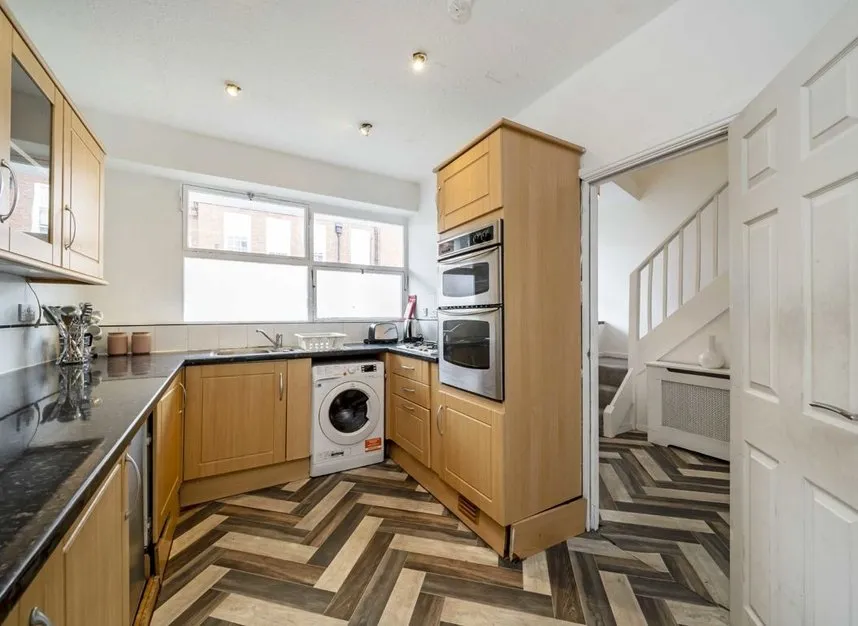 Churchill Gardens, Pimlico, SW1V, photo 6