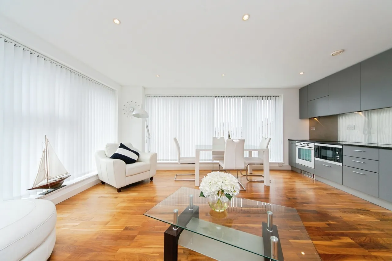 William Jessop Way, Liverpool, L3, photo 5