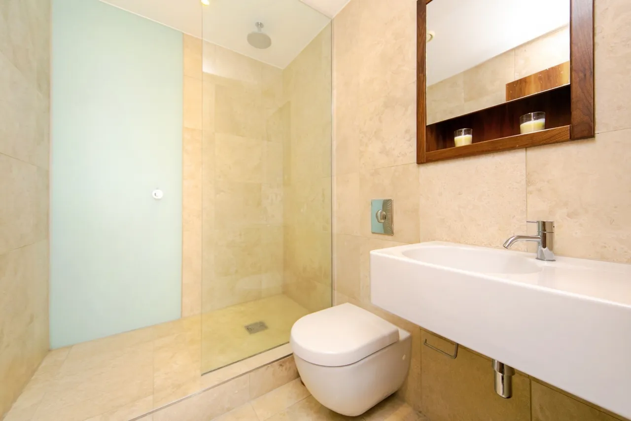 William Jessop Way, Liverpool, L3, photo 12
