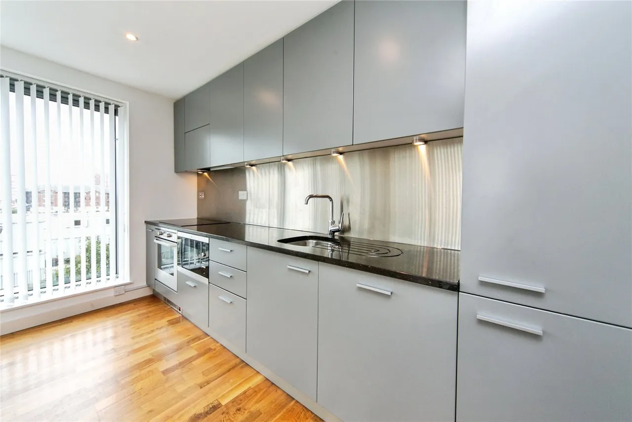 William Jessop Way, Liverpool, L3, photo 6