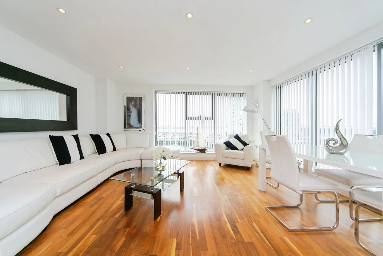 William Jessop Way, Liverpool, L3, photo 3