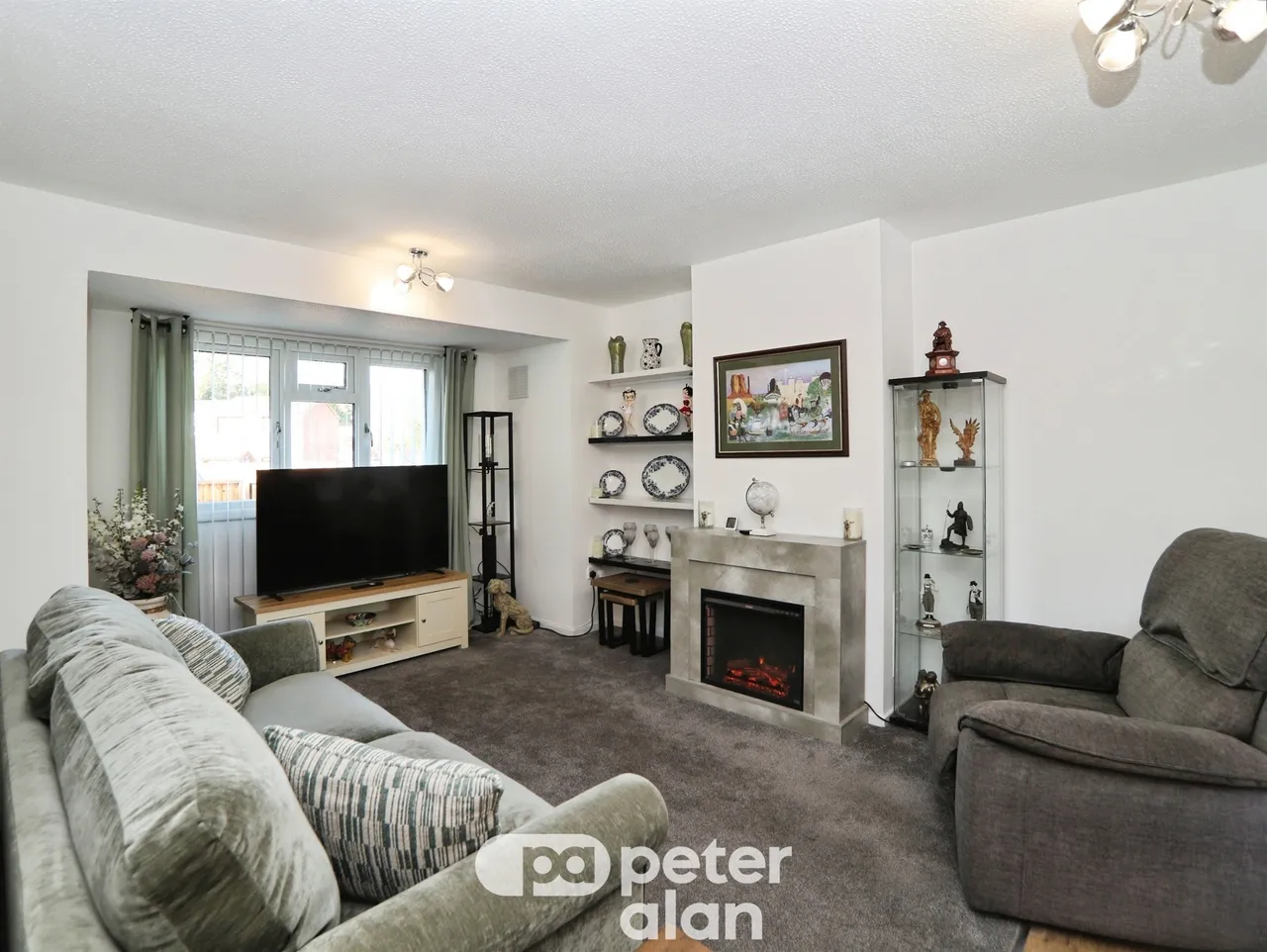 3 bed house for sale, Snowdon Court Cwmbran, NP44