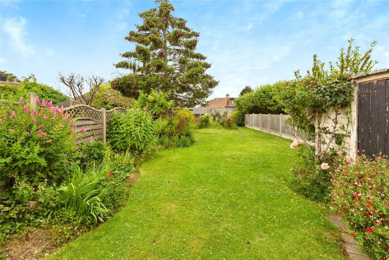 Lamerton Road, Ilford, IG6, photo 22