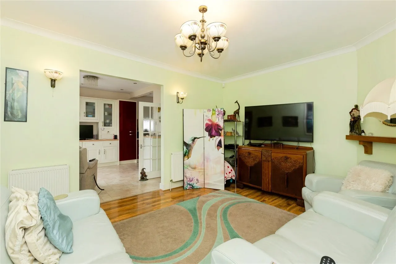 Lamerton Road, Ilford, IG6, photo 2