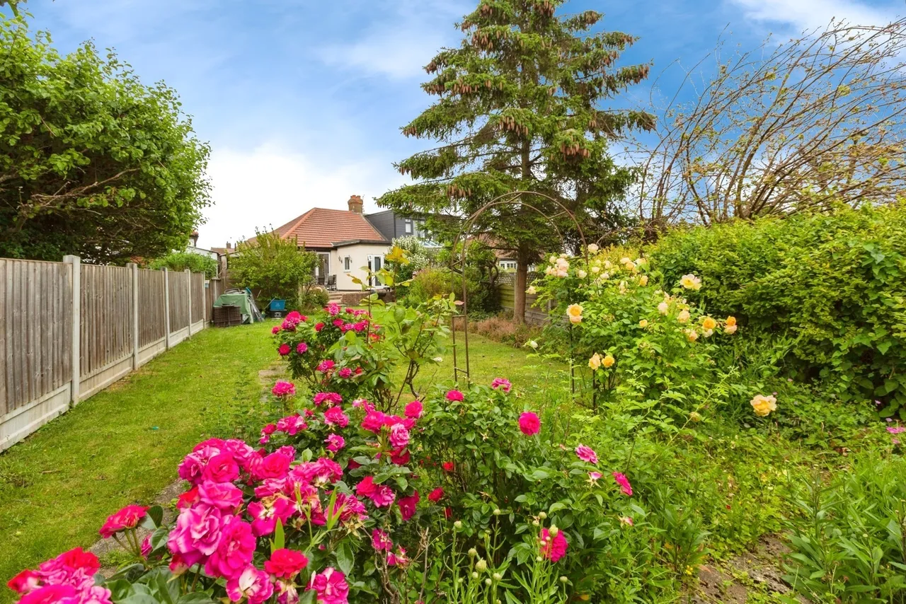 Lamerton Road, Ilford, IG6, photo 20