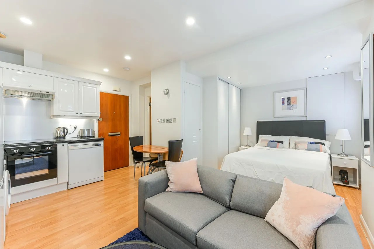 704 Nell Gwynn House, Sloane Avenue, London, photo 3